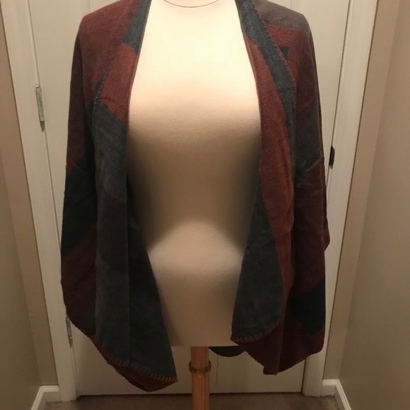 Reversible Wrap, One Size - Picture 2 of 7